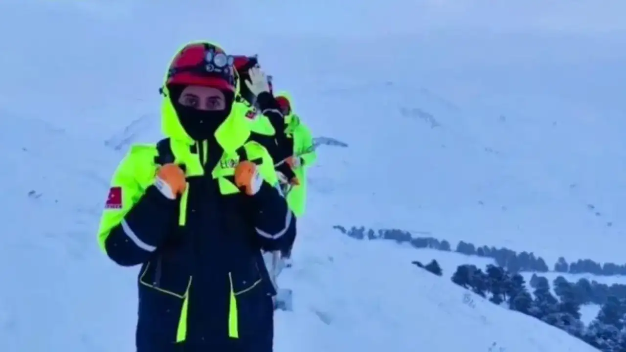 artvinde-hopakin-kadin-gonullulerinden-8-mart-mesaji