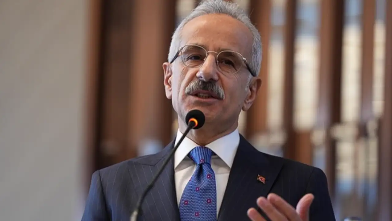 bakan-uraloglu-ortadogudaki-yolcularin-tahliyesi-umman-uzerinden-gerceklestiriliyor