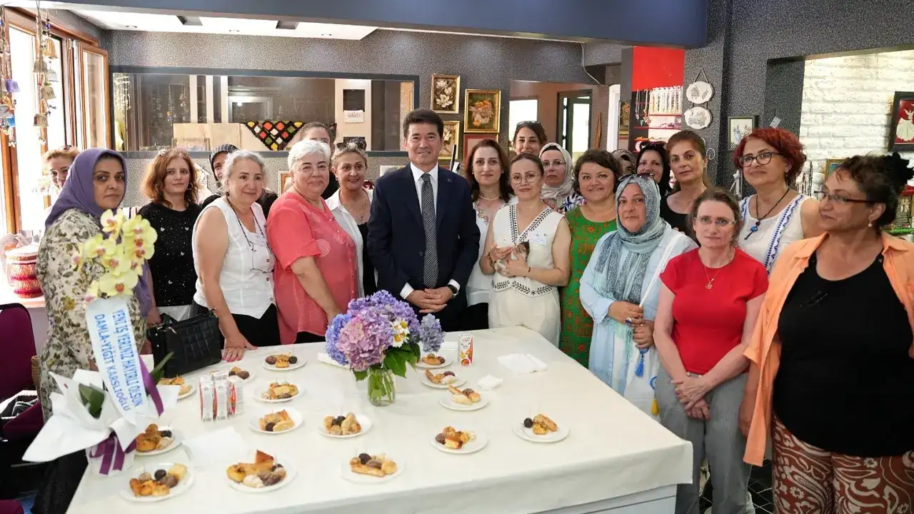 baskan-kayadan-8-mart-mesaji-kadinlarla-birlikte-uretmeye-devam-edecegiz