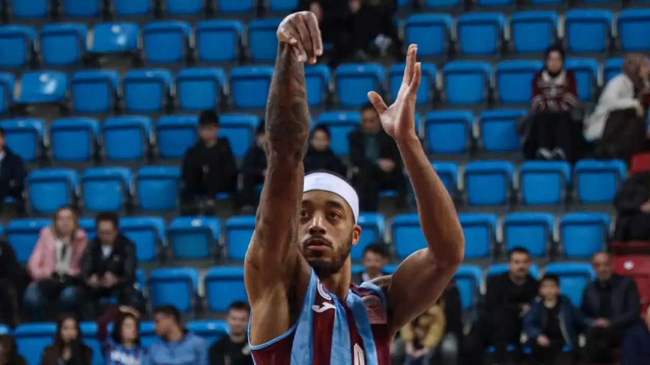 hayri-gurde-galibiyet-trabzonspordan-karsiyakaya-10-sayi-fark