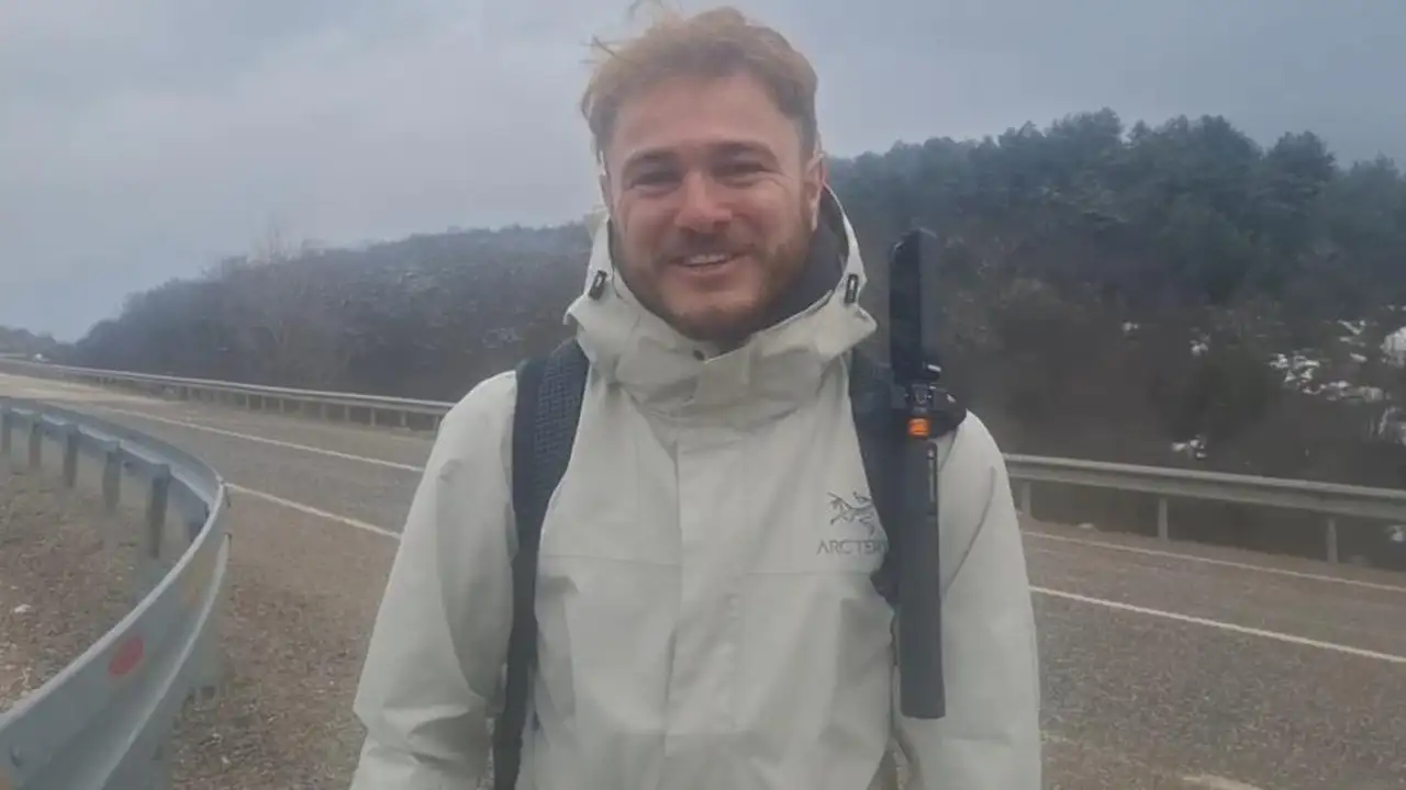 almanyadan-yuruyerek-japonyaya-gidiyor-rotasinda-trabzon-da-var