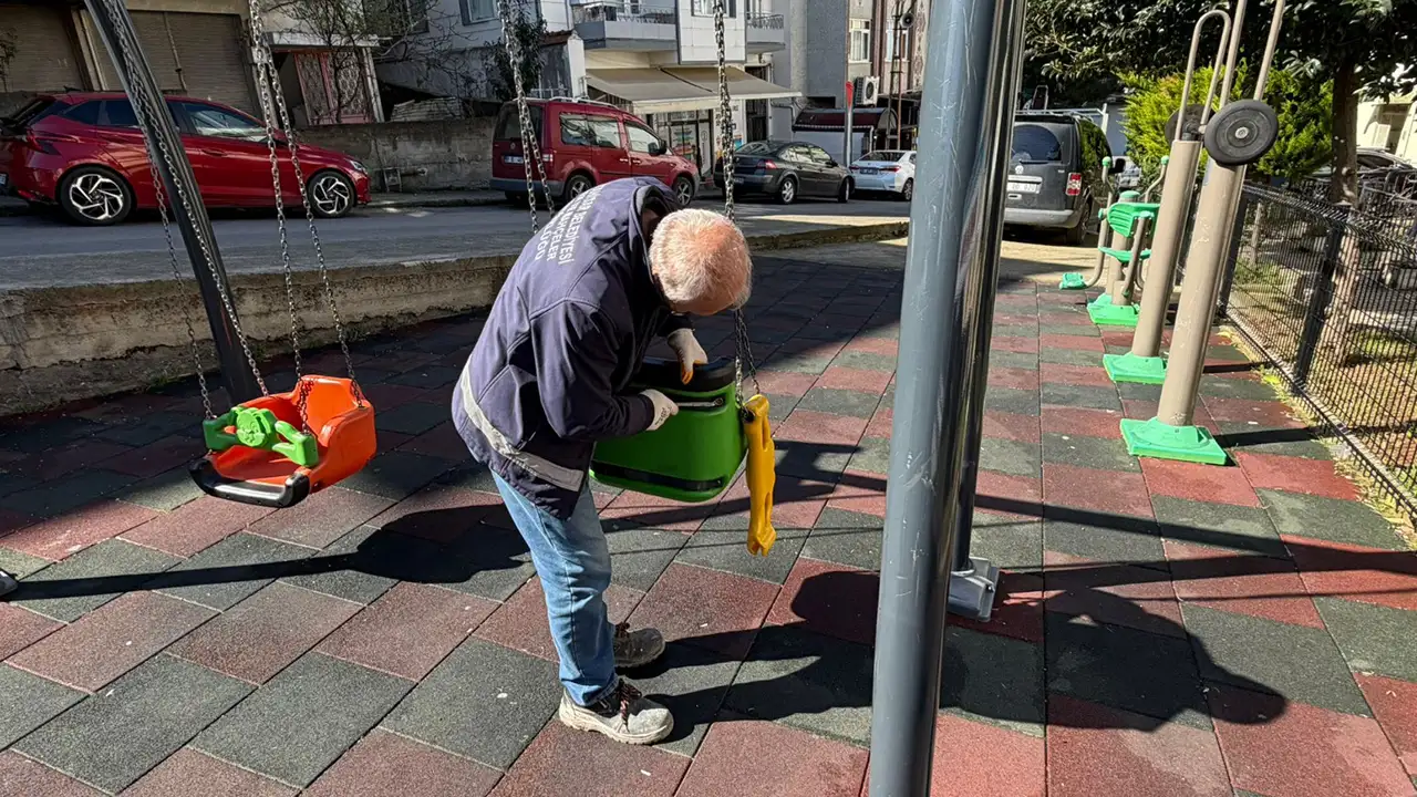 ortahisar-belediyesinden-park-ve-bahcelere-bahar-bakimi