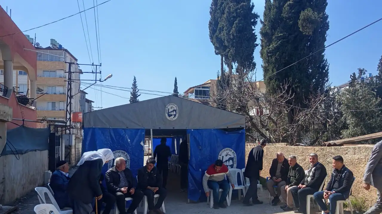 iranda-aracina-israil-fuzesi-isabet-eden-turk-tir-soforu-kurtarilamadi