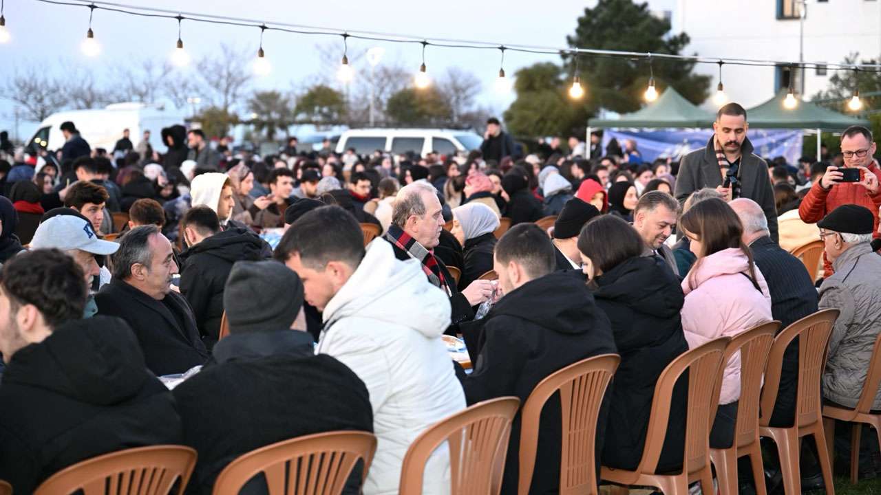 ktude-hep-birlikte-ayni-sofrada-iftar-bulusmasi