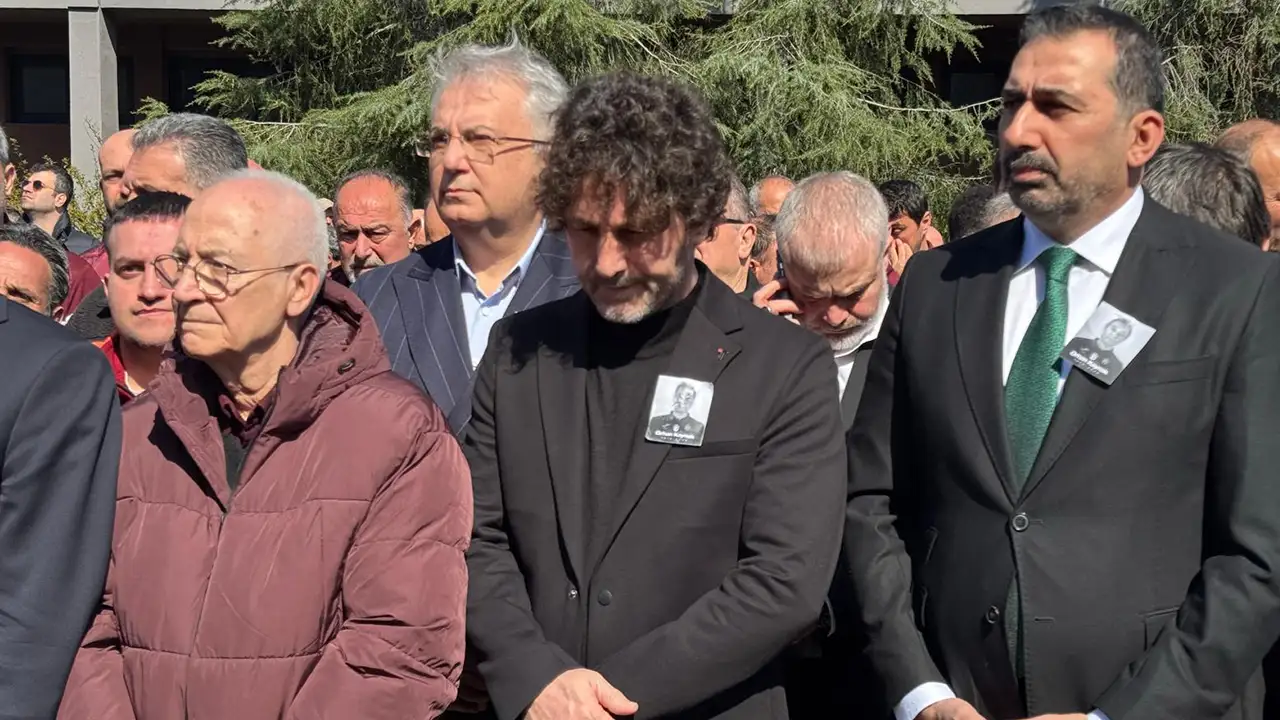 trabzonsporda-orhan-kaynak-toren-duzenleniyor-canli-yayin