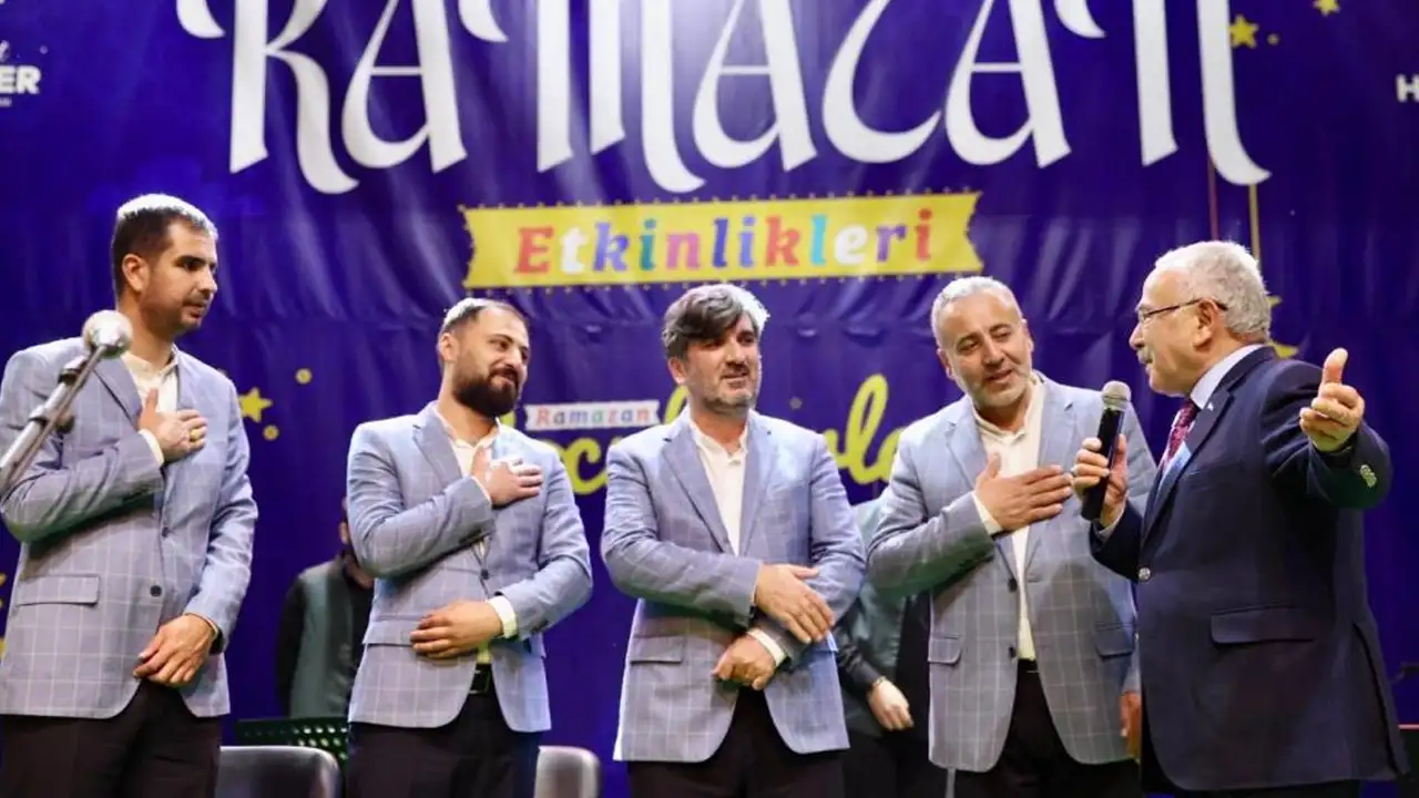 orduda-ramazan-gecesinde-ilahi-konseri-grup-ravzadan-duygu-dolu-program