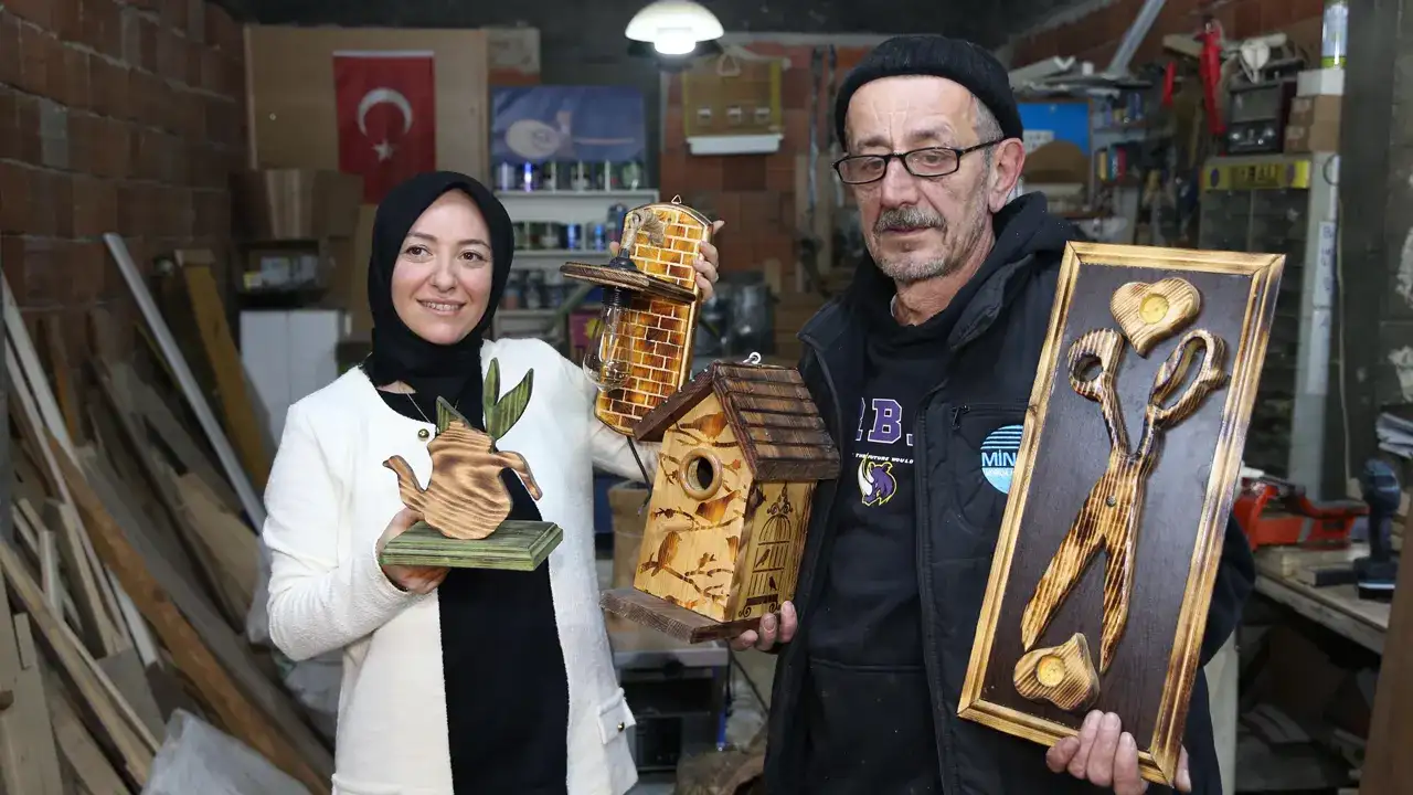 rizede-70-yasinda-ahsap-atolyesi-kurdu