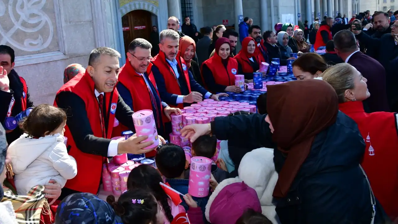 trabzon-valisi-sahin-2500-cocuk-tekne-orucu-programinda-bulustu