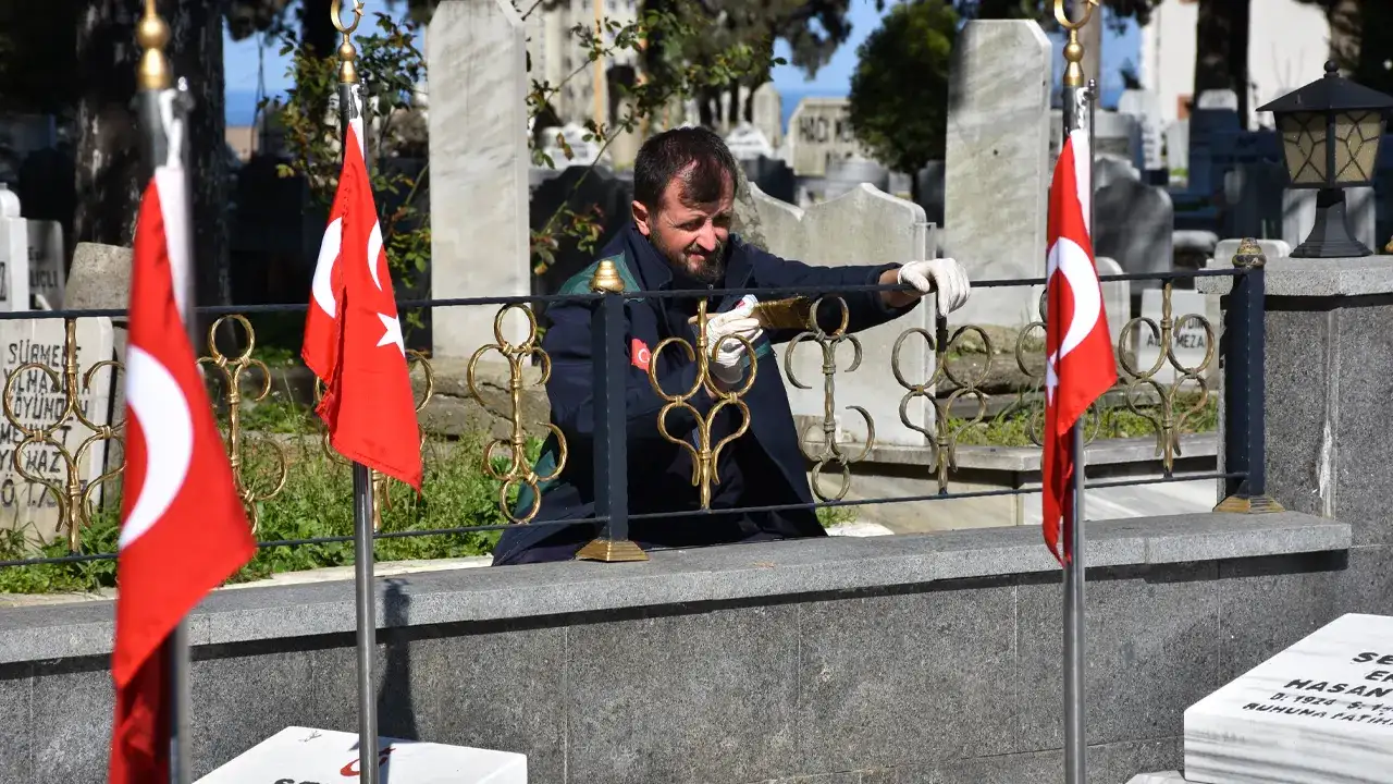 trabzonda-bayram-oncesi-sehit-mezarlari-temizlendi