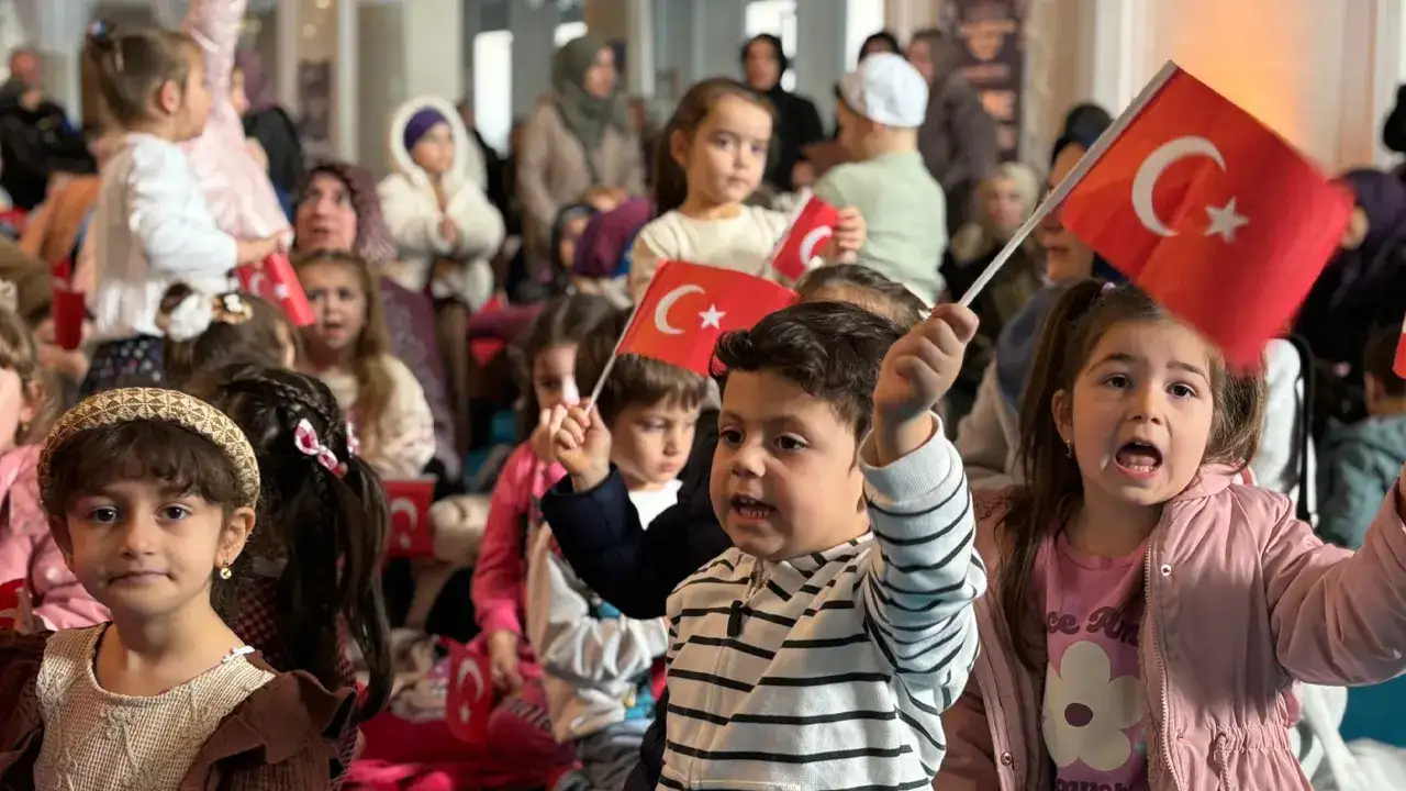 trabzonda-cocuklar-tekne-orucu-gelenegiyle-bulustu