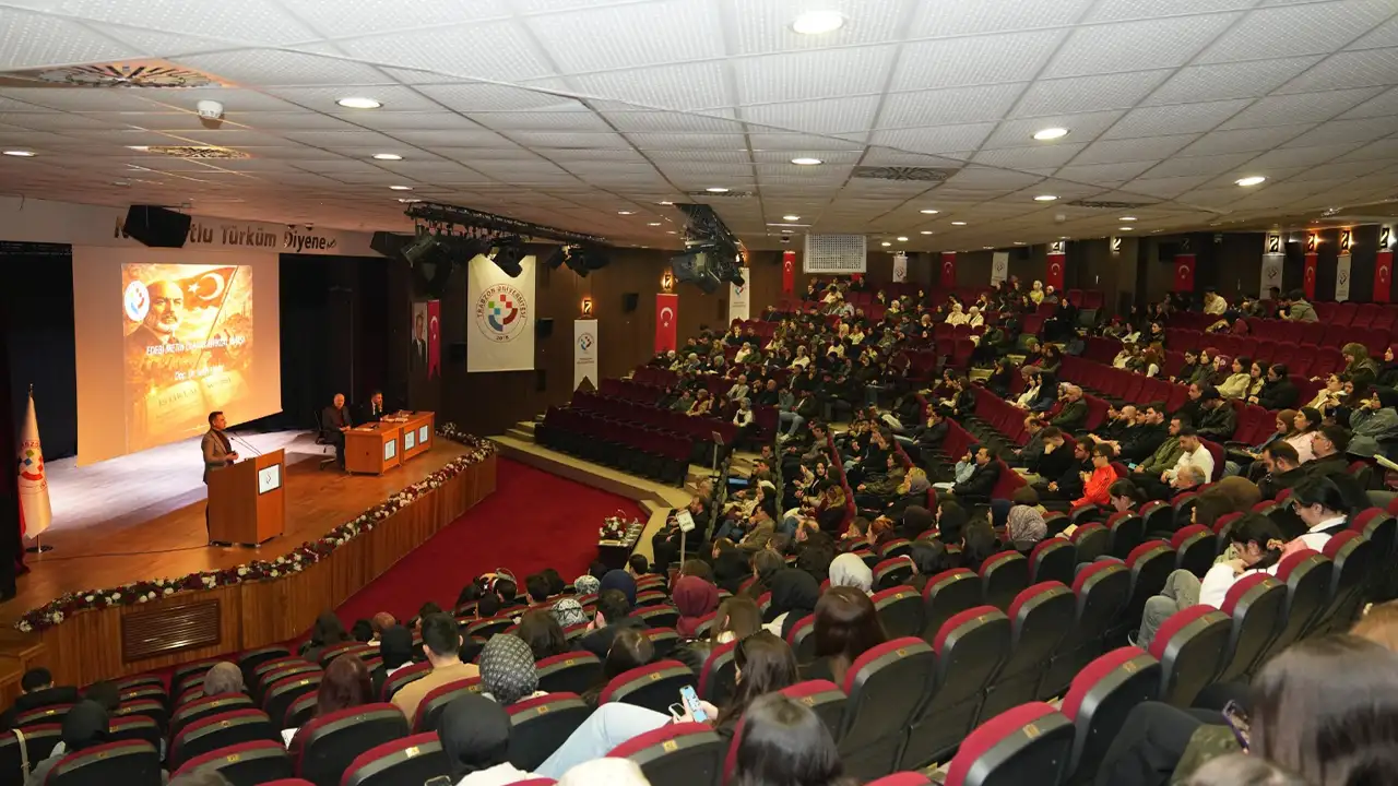 trude-mehmet-akif-ersoy-icin-vefa-paneli