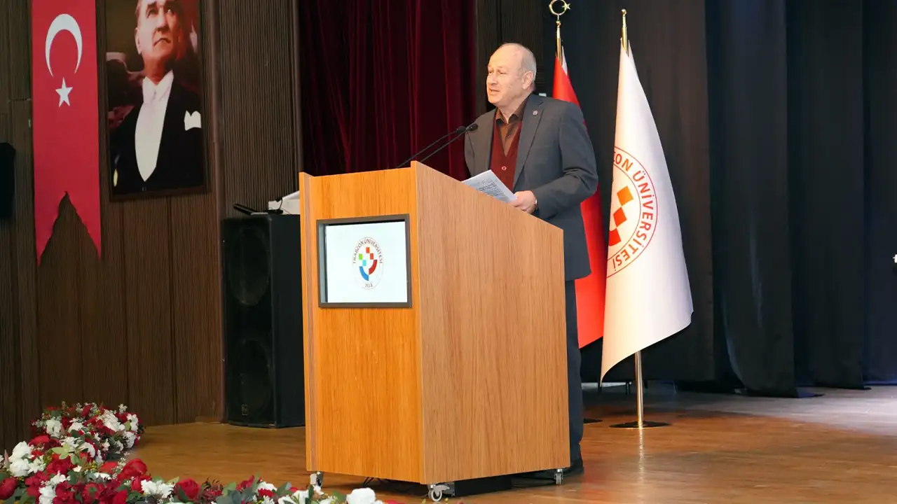 trude-mehmet-akif-ersoy-icin-vefa-paneli