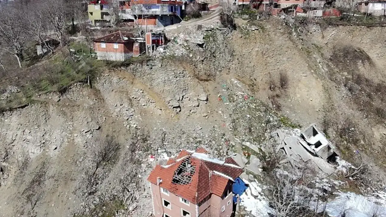 ordu-aybastida-heyelan-magdurlari-yeni-evlerine-kavusuyor