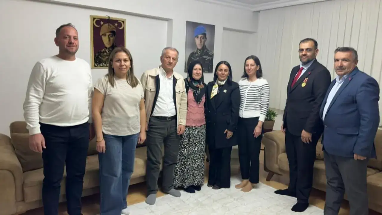 kadin-kollari-baskini