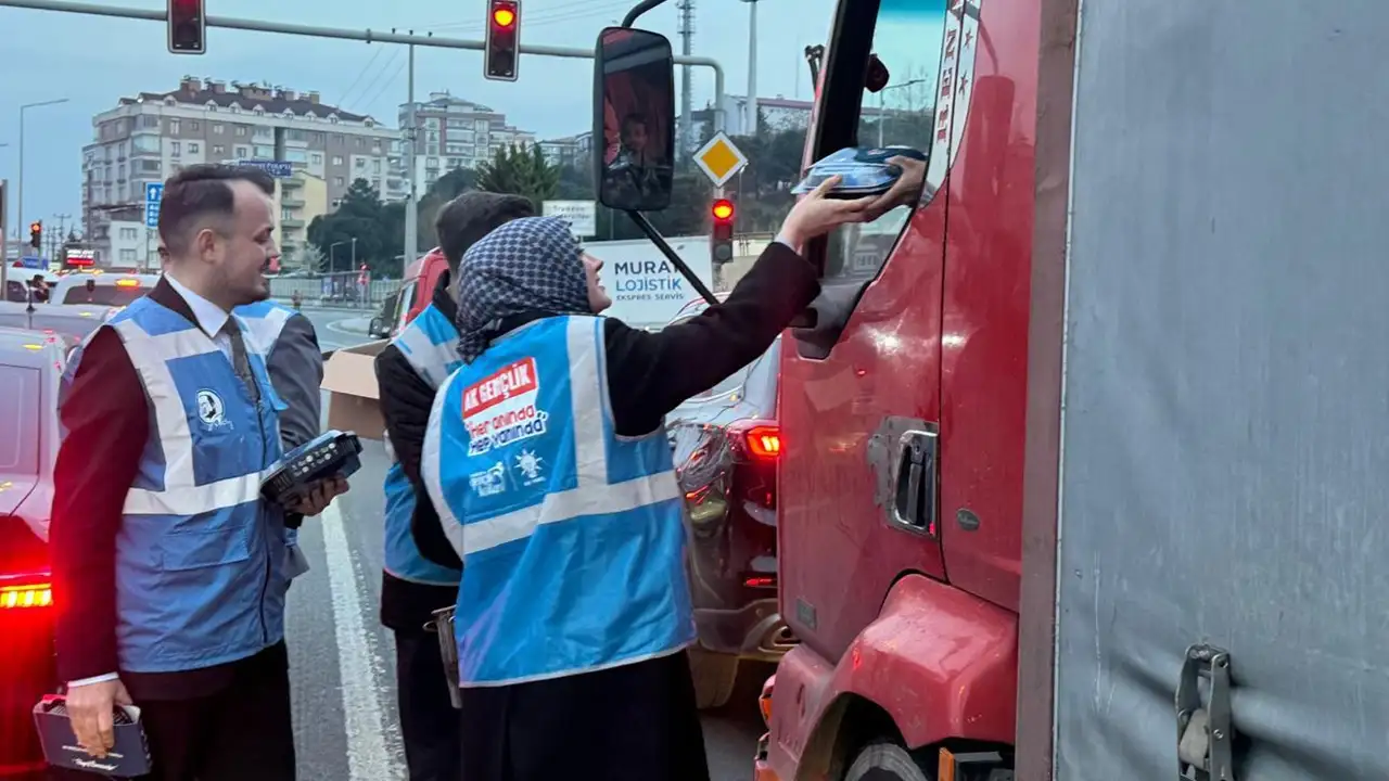 ak-genclik-trabzondan-dolu-dolu-ramazan-programi