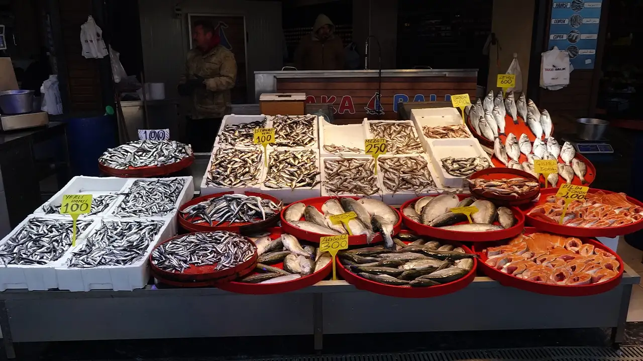 ramazanin-son-gunlerinde-trabzonda-balik-bereketi-tezgahlarda-yok-yok