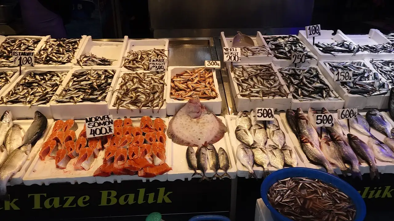 ramazanin-son-gunlerinde-trabzonda-balik-bereketi-tezgahlarda-yok-yok