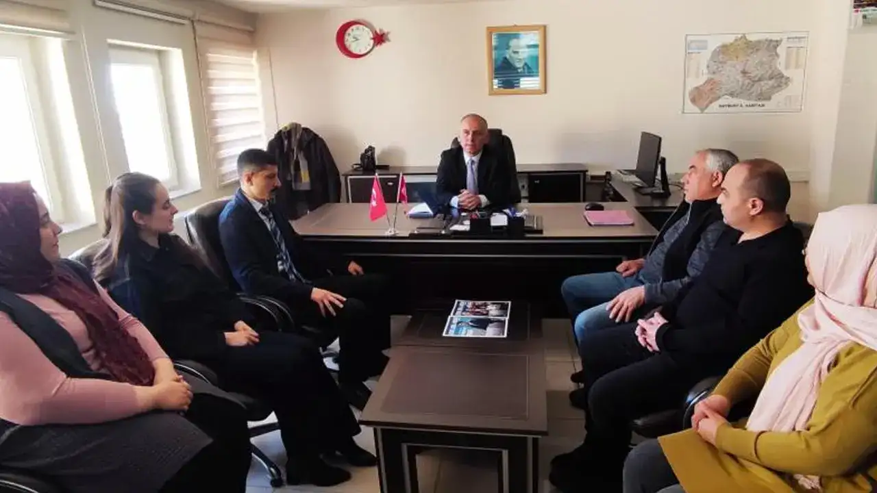 bayburtta-cevre-ve-sehircilik-mudurlugunde-degerlendirme-toplantisi