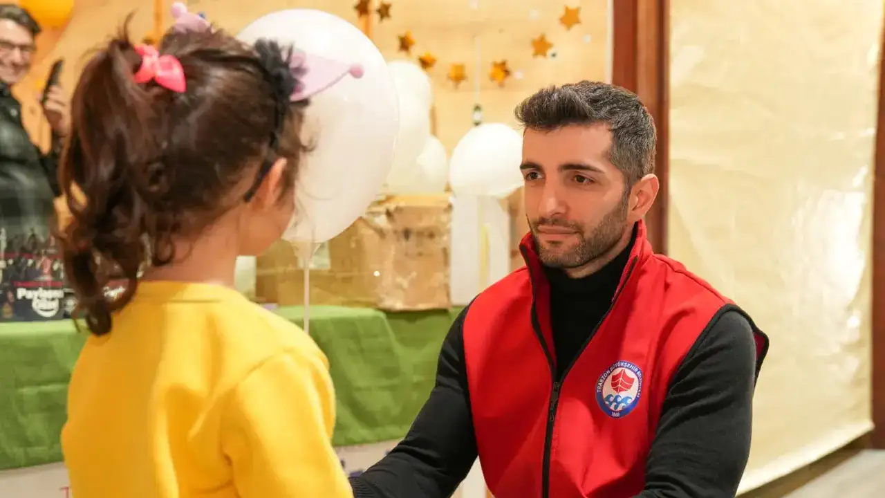 buyuksehirden-dunya-sosyal-hizmet-gununde-cocuklara-ozel-etkinlik