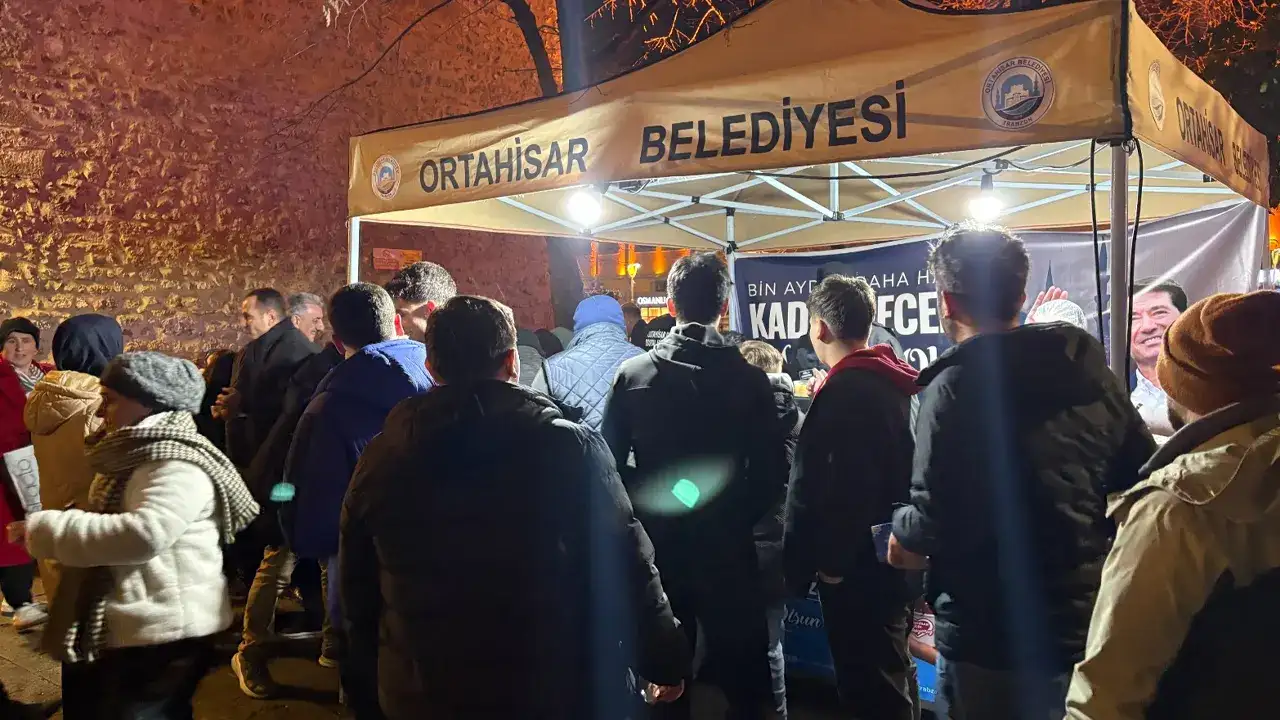 ortahisar-belediyesinden-kadir-gecesinde-camilerde-ikram