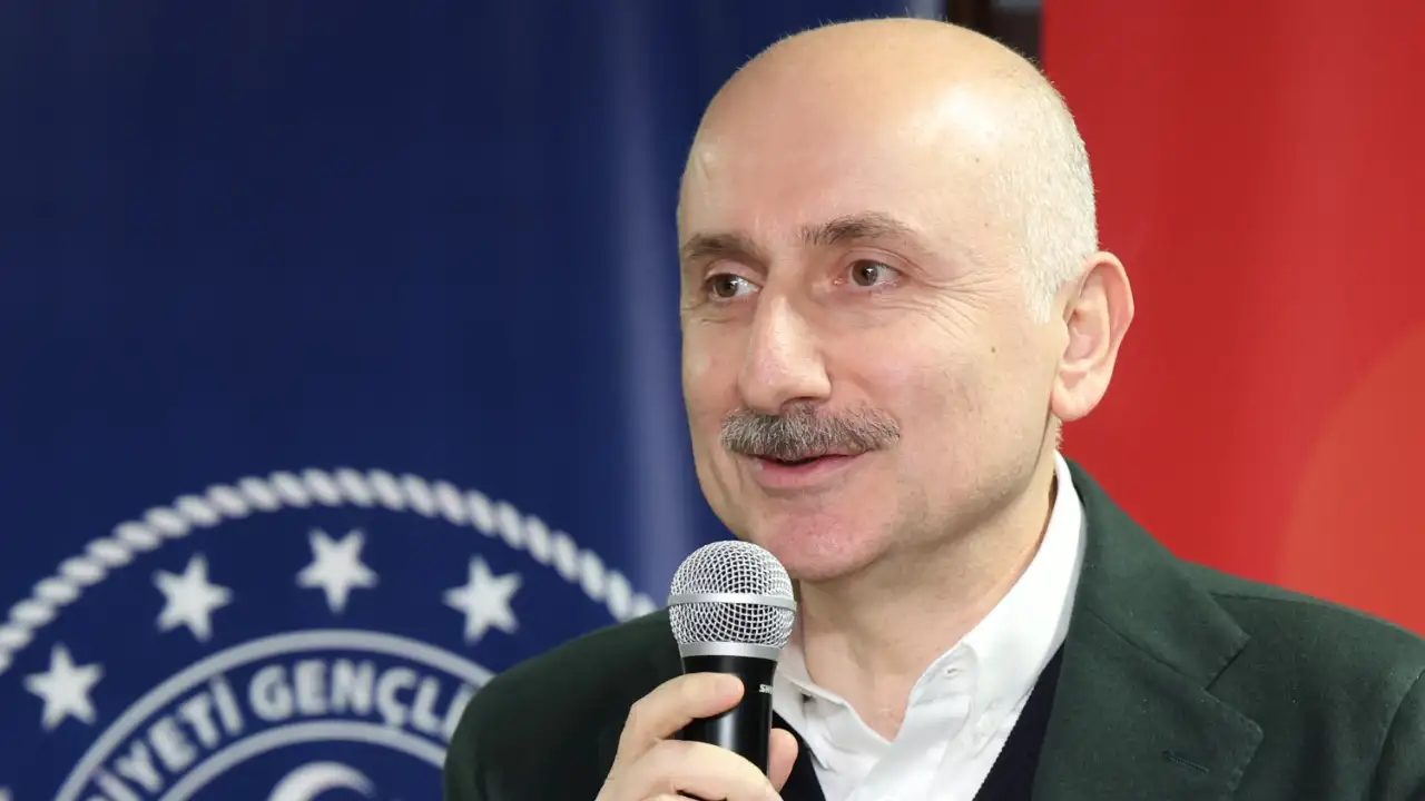 trabzonda-protokol-genclerle-sahur-ve-iftar-sofralarinda-bulustu