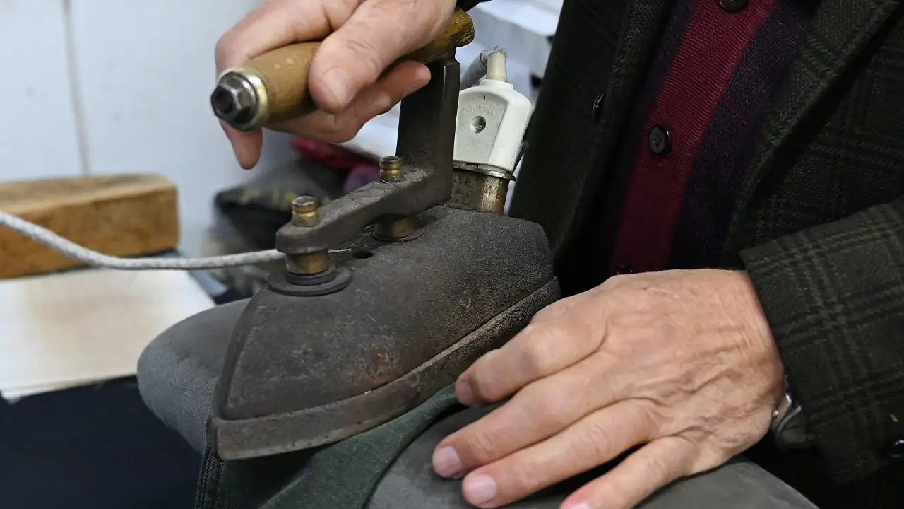 trabzonda-terzi-kardeslerin-omru-dikis-makinesinin-basinda-gecti