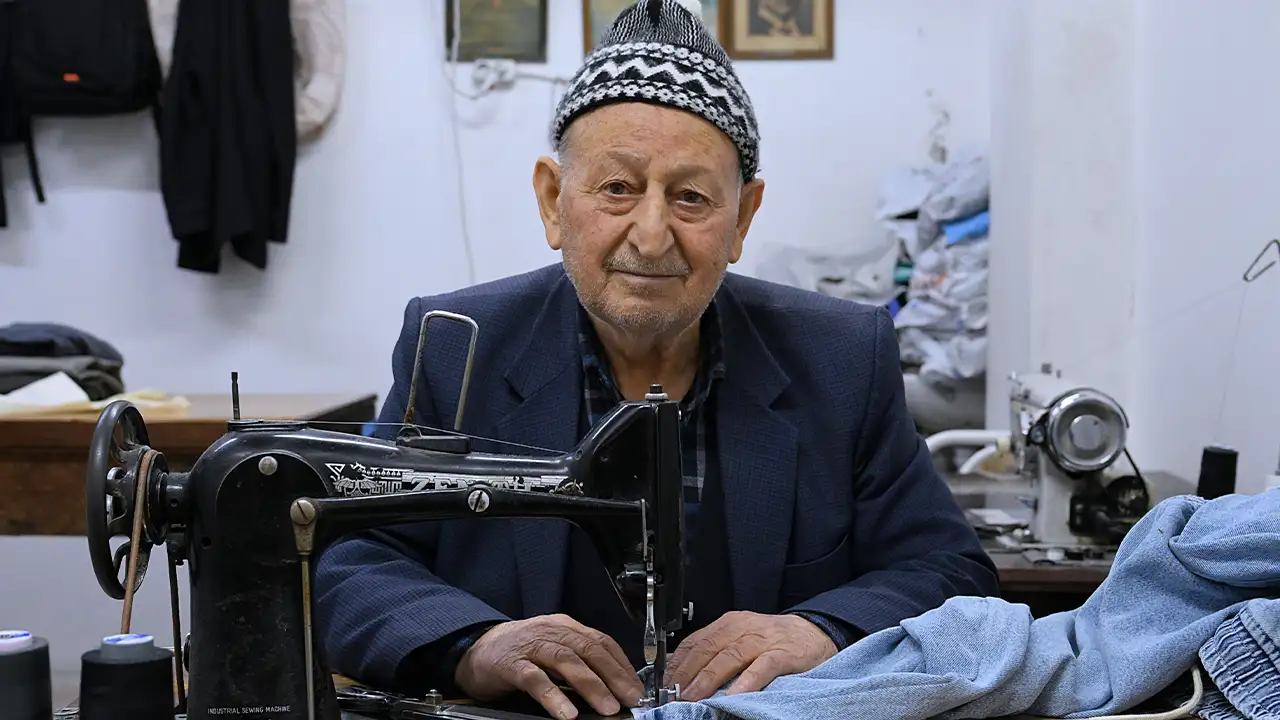 trabzonda-terzi-kardeslerin-omru-dikis-makinesinin-basinda-gecti