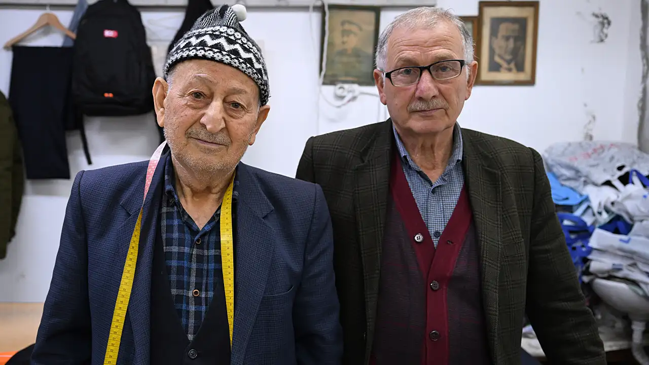 trabzonda-terzi-kardeslerin-omru-dikis-makinesinin-basinda-gecti