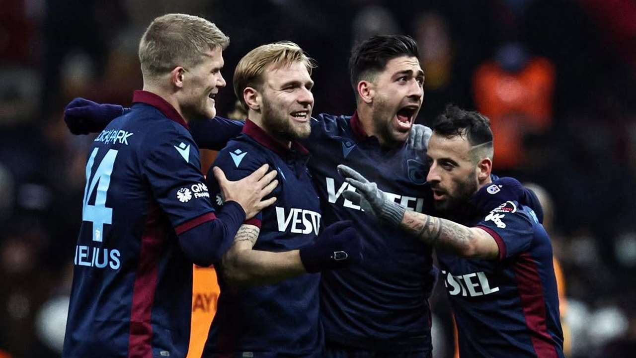 trabzonsporlu-eski-yildiz-2-baharini-yasiyor-adim-adim-2