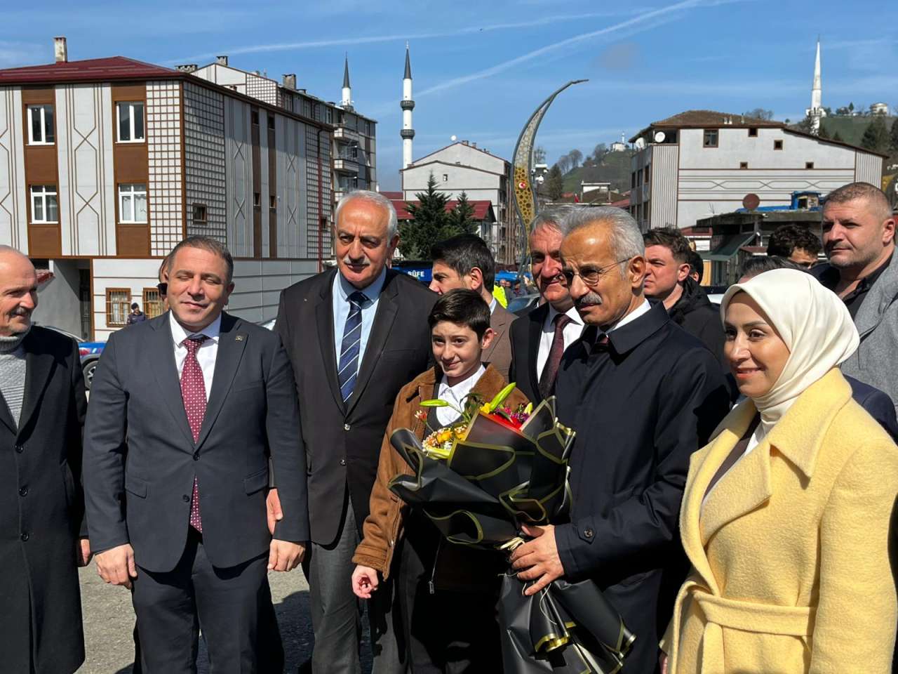 bakan-uraloglu-hayratta