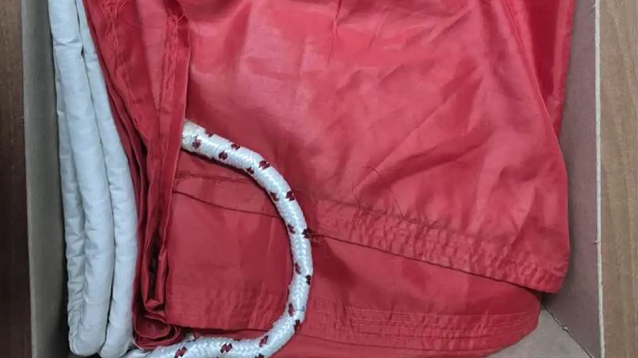 besikduzunde-anitkabirde-dalgalanan-bayrak-sergilenecek