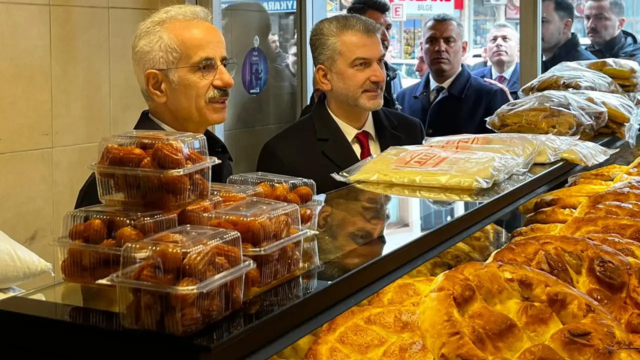 caykarada-kalkinma-ve-esnaf-bulusmasi-uraloglu-sahaya-indi