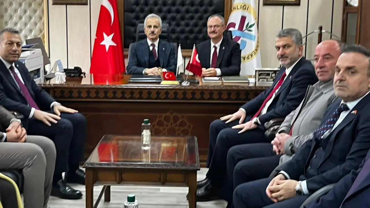 dernekpazarinda-cifte-mesai-sahada-vatandas-masada-projeler