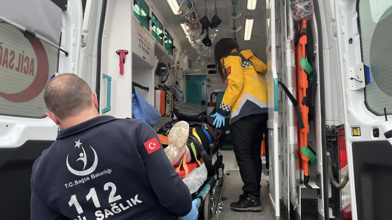 orduda-geri-manevra-yapan-arac-kadini-yere-savurdu