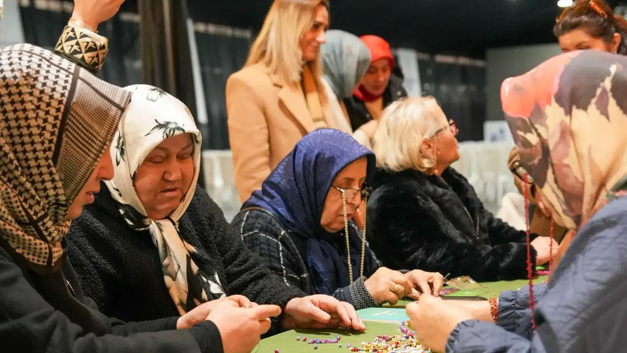 trabzon-buyuksehirden-yaslilar-haftasina-ozel-etkinlik