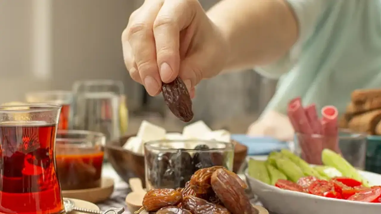 trabzonda-uzmanindan-bayram-sonrasi-beslenme-uyarisi-az-ve-sik-beslenin