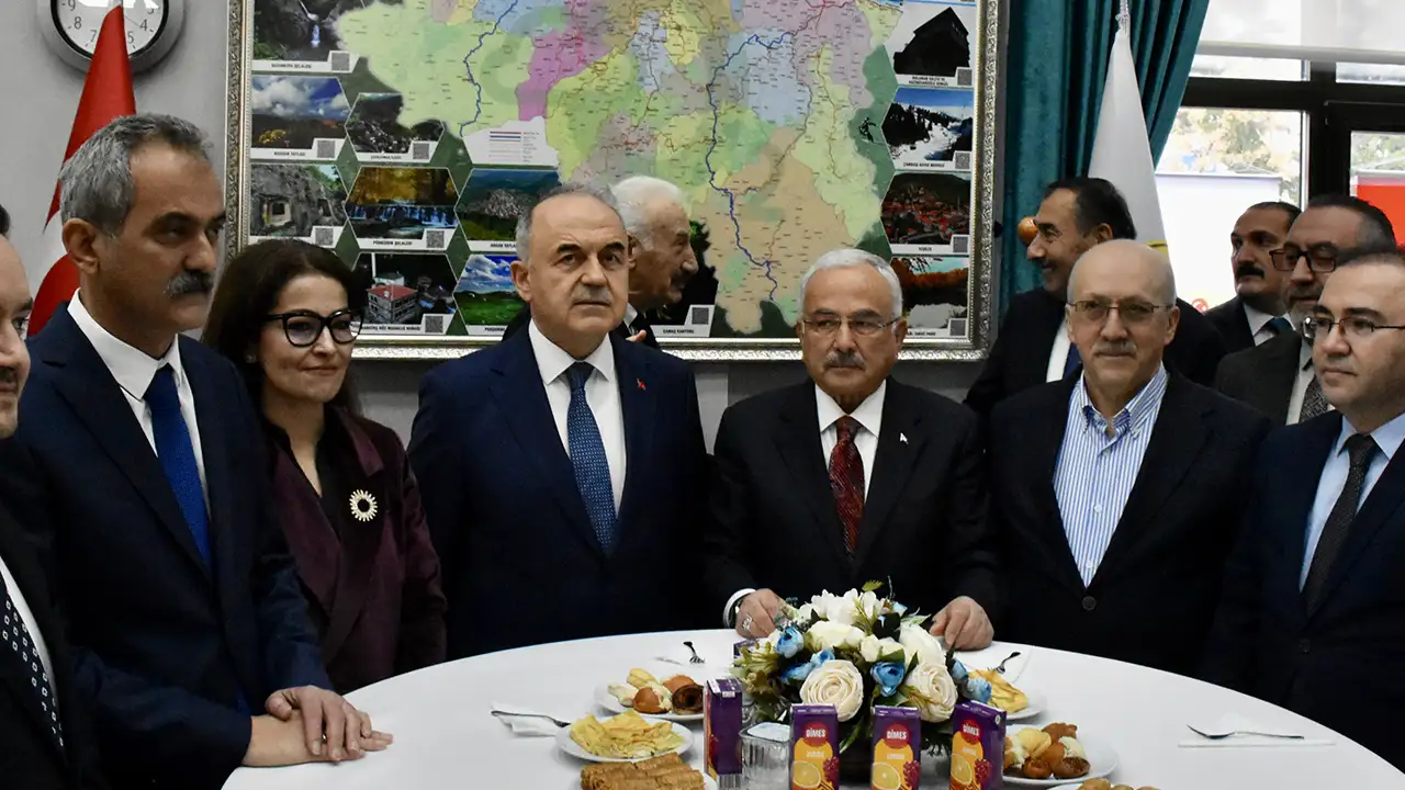 orduda-bayramlasma-programinda-protokol-bir-araya-geldi