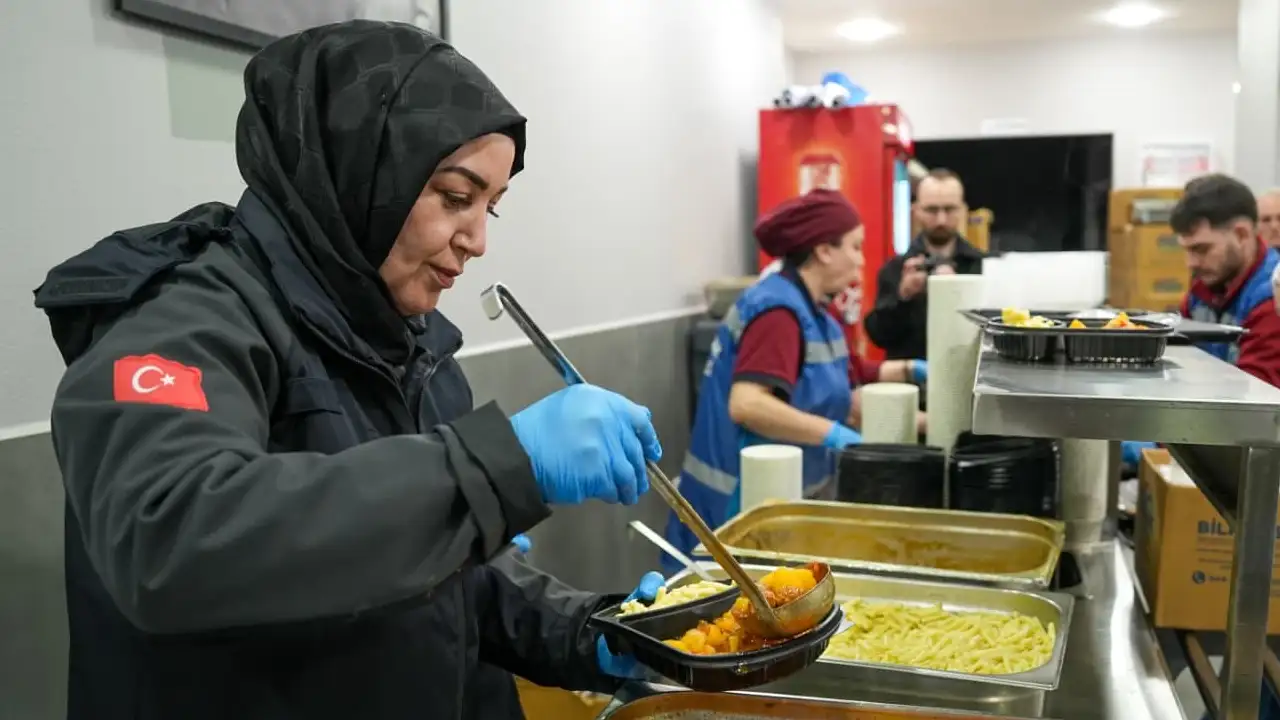 ortahisar-belediyesi-ramazanda-58-bin-kisiyi-ayni-sofrada-bulusturdu