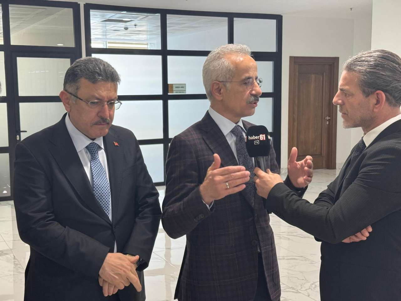 bakan-uraloglundan-haber61-araciligi-ile-bayram-mesaji-kurallara-uyalim