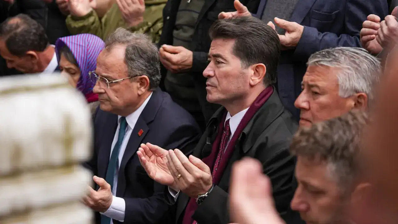 baskan-kayadan-mesaj