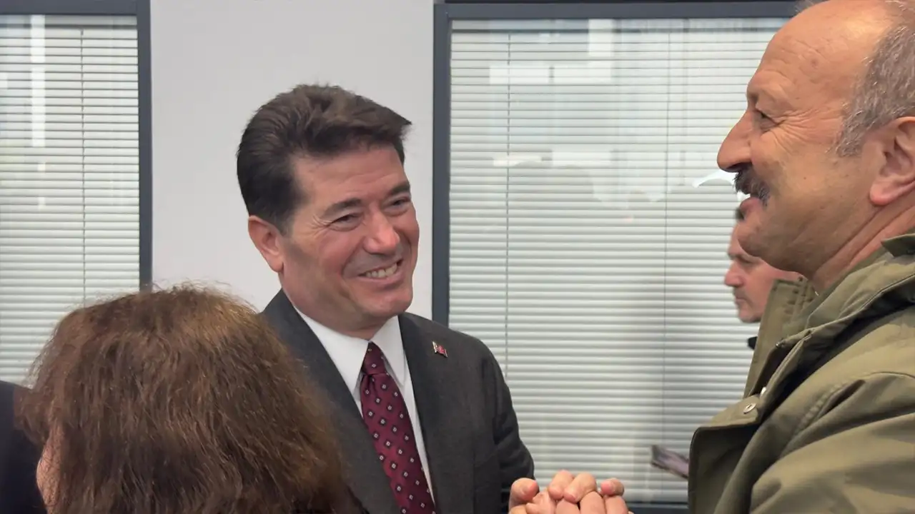 ortahisarda-bayramlasma-yogun-katilimla-gerceklestirildi