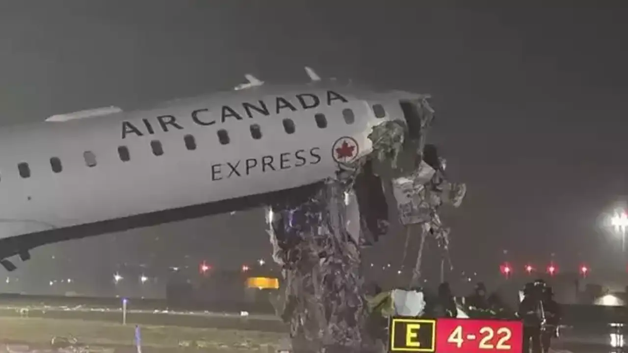 abdde-yolcu-ucagi-itfaiye-araciyla-carpisti-cok-sayida-olu-ve-yarali-var