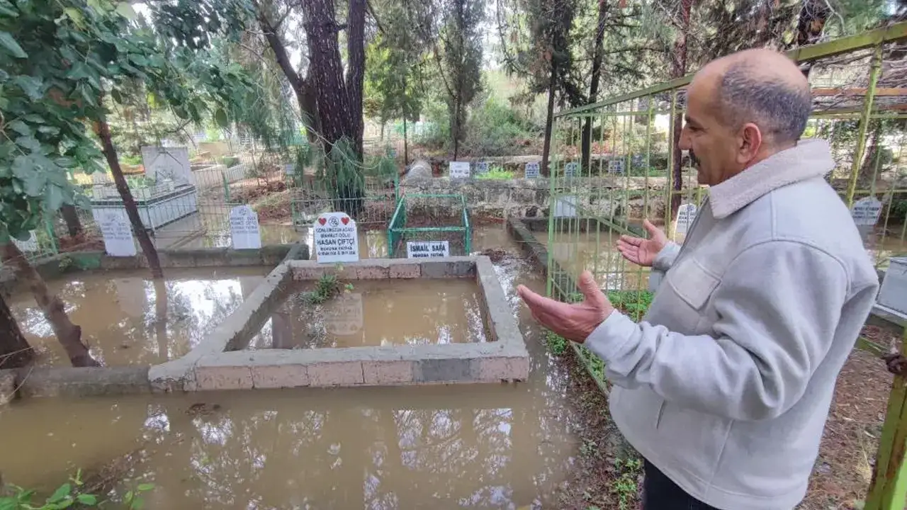 mezarlar-su-altinda-kaldi-f