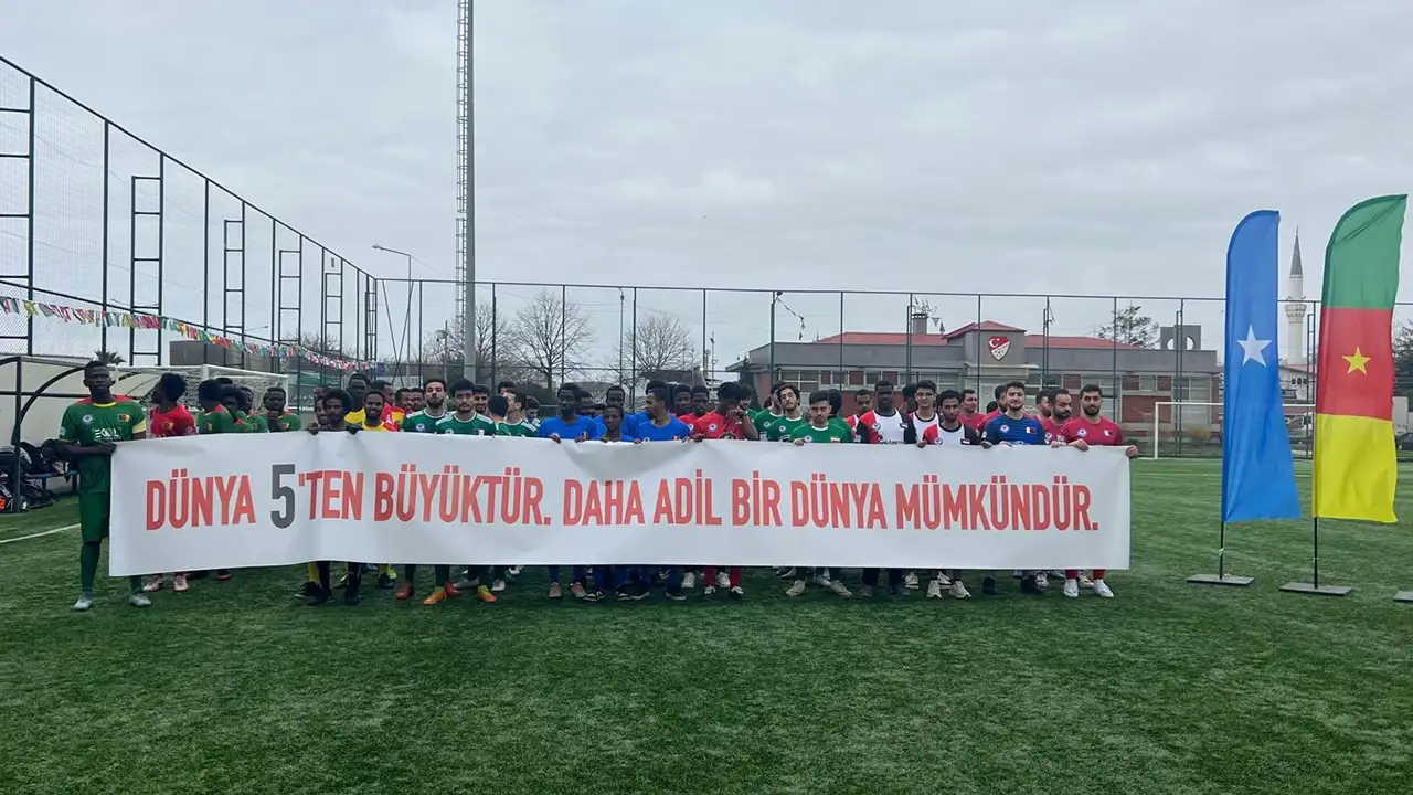 trabzonda-uluslararasi-futbol-turnuvasi-basladi-16-ulkeden-192-sporcu-katildi