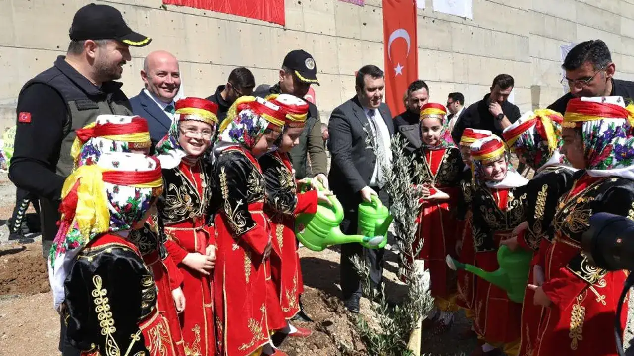 artvinde-hedef-750-bin-fidan-orman-haftasinda-anlamli-etkinlik