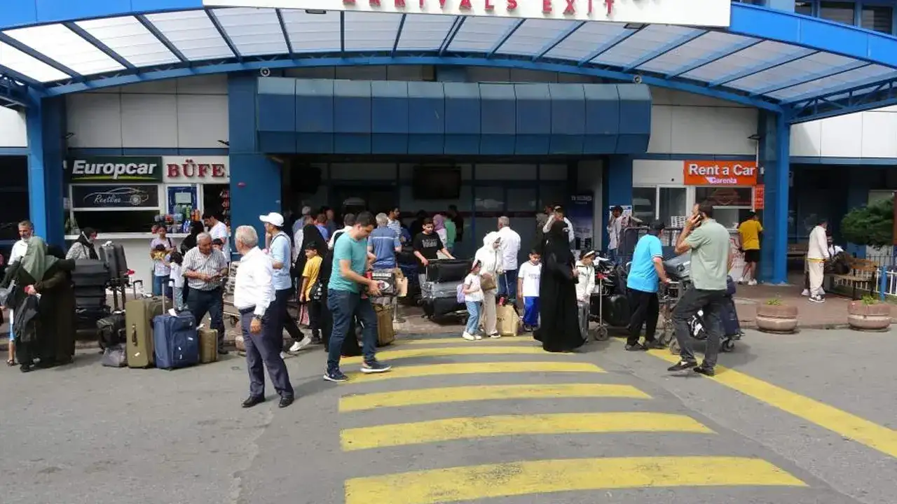 dogu-karadeniz-turizminde-alarm-savas-etkisiyle-rezervasyonlar-durdu