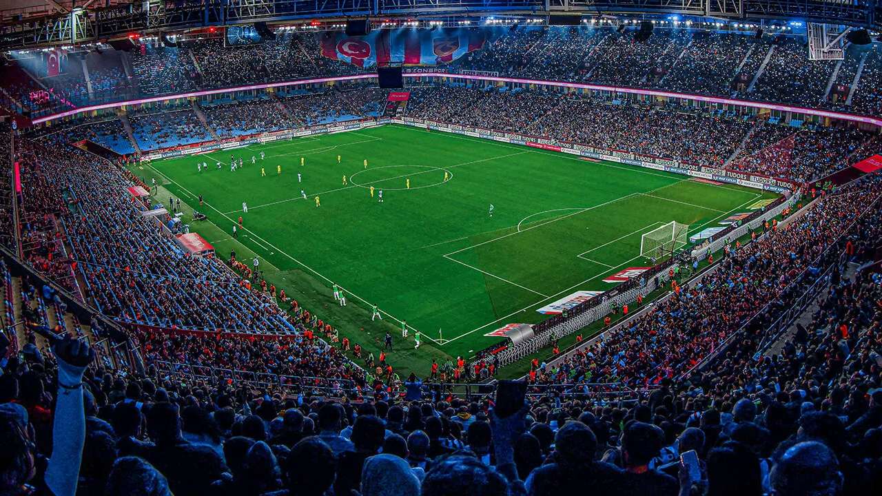 spor-kamuoyunda-trabzonsporun-yogun-gundemi-galatasarayda-neler-oluyor