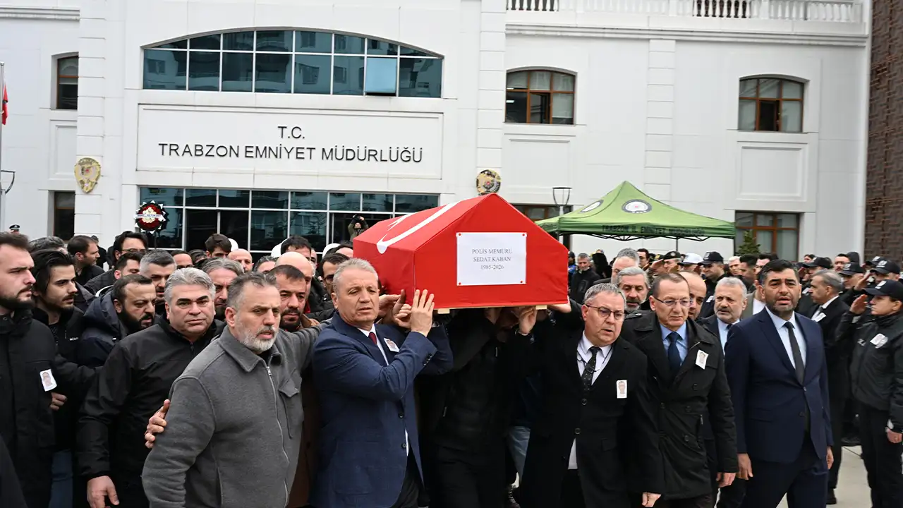 trabzonda-polis-memuruna-son-gorev-emniyette-toren-duzenlendi