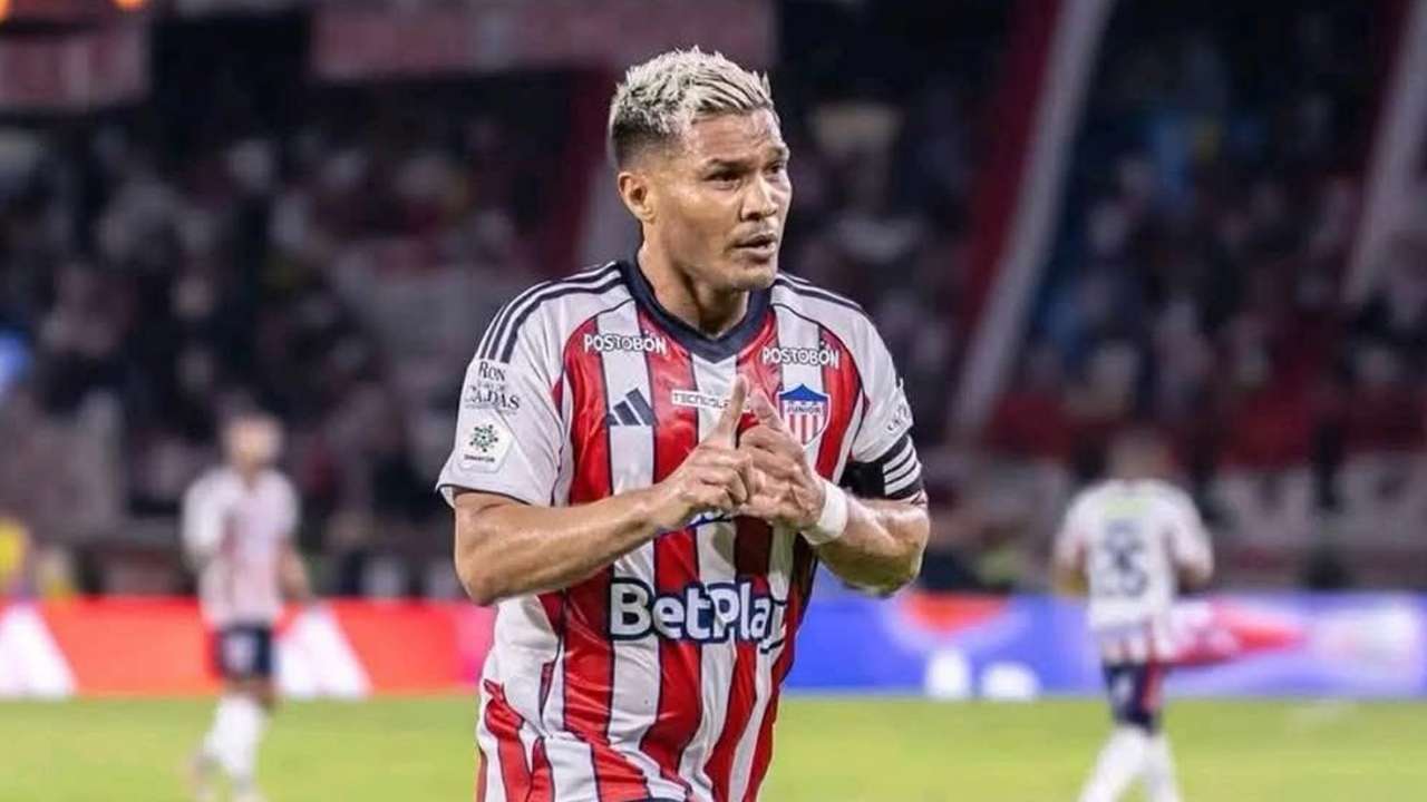 trabzonspordan-olayli-ayrilmisti-40-yasinda-da-gollerine-devam-ediyor