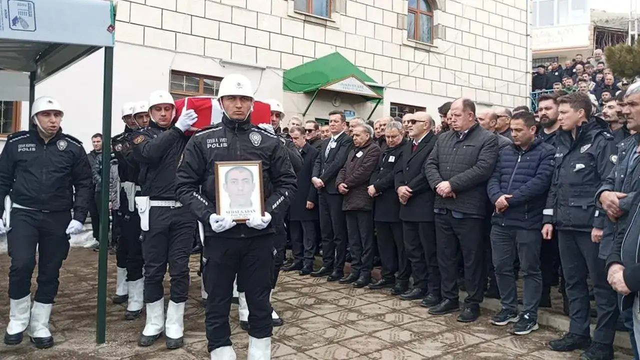 trabzonda-gorevli-polis-memuru-sedat-kaban-son-yolculuguna-ugurlandi